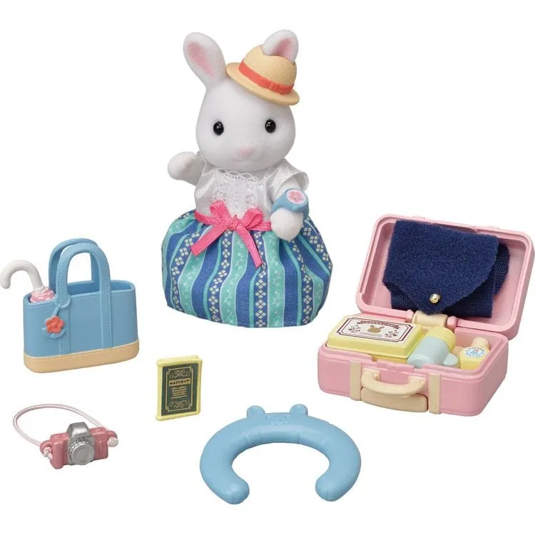 Calico Critters Snow Rabbit Mother's Weekend Travel Set with Figure and Accessories