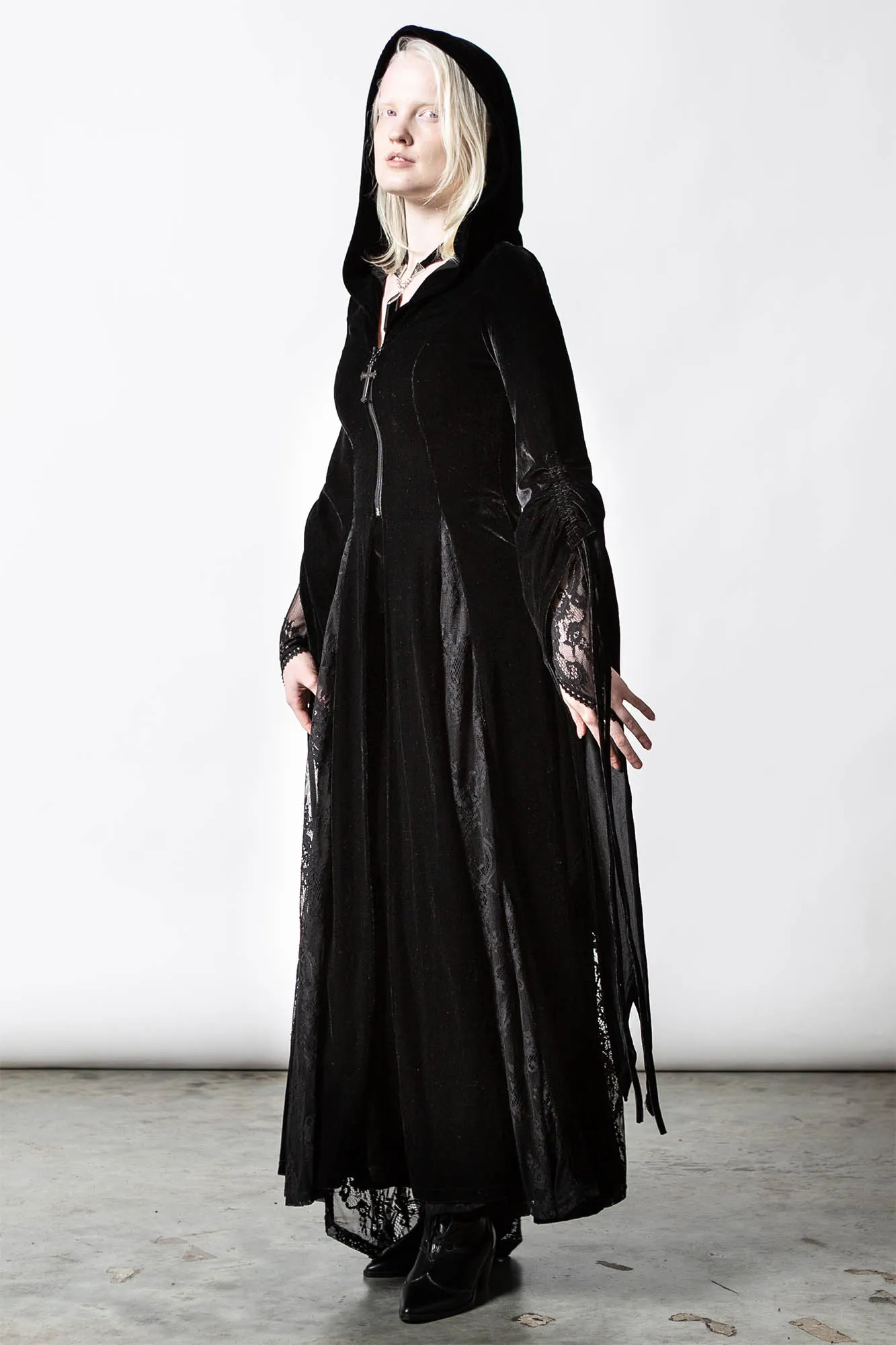 Dark Descent Hooded Duster [B] - Resurrect