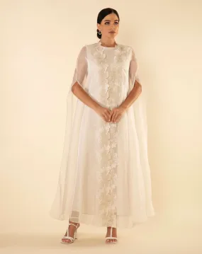 FLOWER LACE CAPE IN WHITE