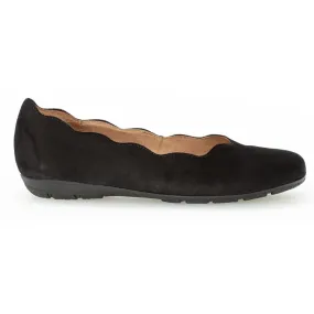 Gabor 74.166.171 Scallop Ballet Flat