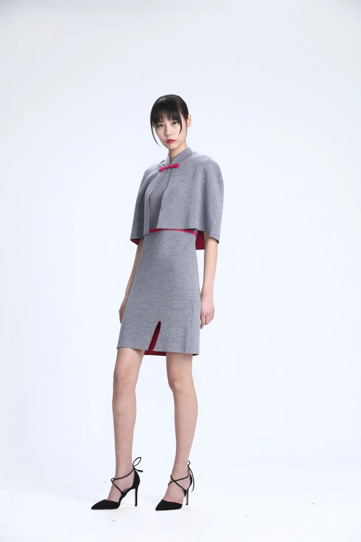 Medium Grey & Fuchsia Sleeveless Knit Qipao with Removable Cape