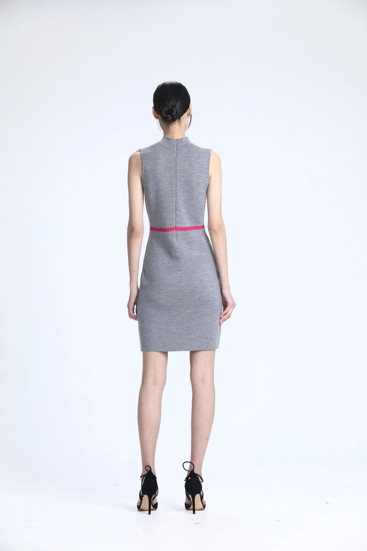 Medium Grey & Fuchsia Sleeveless Knit Qipao with Removable Cape