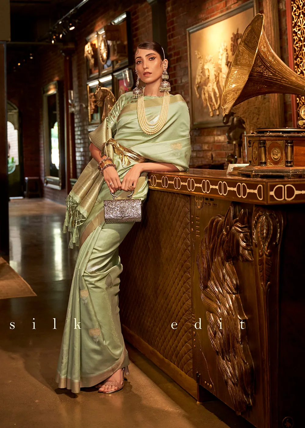 Pista Green Handloom Silk Weaving Contemporary Saree